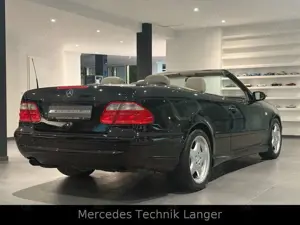 Mercedes-Benz CLK 200 AMG PAKET/SERVICE NEU/2 HAND Bild 5