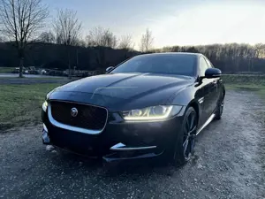Jaguar XE Jaguar XE 20d R-Sport | Schiebedach | RFK | 114tkm