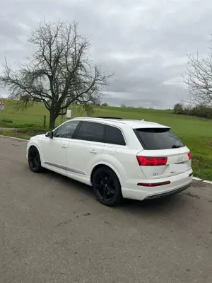 Audi Q7 e-tron 3.0 TDI e-tron quattro TÜV NEU!!