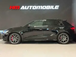 Audi RS3 SB/RACING SEATS/PANO/360°/CARBON/KERAMIK Bild 3