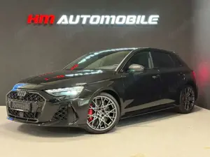 Audi RS3 SB/RACING SEATS/PANO/360°/CARBON/KERAMIK Bild 2