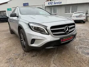 Mercedes-Benz GLA 220 GLA 220 CDI / PDC AHK Tempomat Scheckheft