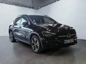 Mercedes-Benz GLA 200 NIGHT PROGRESSIVE 360 AHK DISTR KAMERA Bild 3
