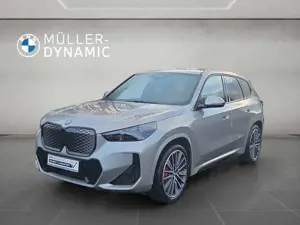 BMW iX1 xDrive30 M SPORT PRO LED PANO RÜCKFAHR HARMAN KARD