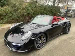 Porsche 911 Turbo S Cabriolet/Carbon Keramik/Voll
