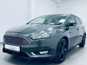 Ford Focus Turnier Titanium * NAVI * R-KAMERA *