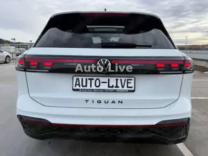 Volkswagen Tiguan 2.0 TD*DSG*R LINE*PAN*NAVI*MATRIX*360*AHK Bild 4