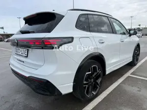 Volkswagen Tiguan 2.0 TD*DSG*R LINE*PAN*NAVI*MATRIX*360*AHK Bild 5