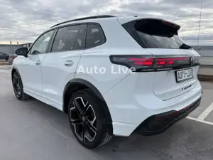 Volkswagen Tiguan 2.0 TD*DSG*R LINE*PAN*NAVI*MATRIX*360*AHK Bild 3