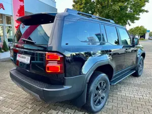 Toyota Land Cruiser 2,8 MILD HYBRID AWD Executive J25 Bild 3
