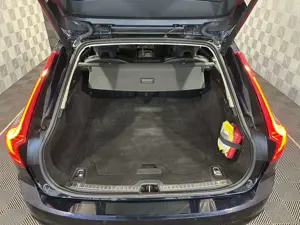 Volvo V90 Kombi AWD*MOMENTUM*LED-R.KAM-ST.H-MEMO-LEDER Bild 5