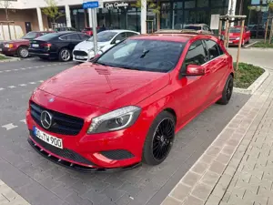 Mercedes-Benz A 180 A 180 (BlueEFFICIENCY)Urban