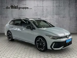 Volkswagen Golf Variant 1.5 eTSI R-Line DSG HuD+Black-Style Bild 3