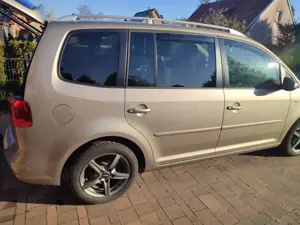 Volkswagen Touran Touran 1.4 TSI DSG Life Bild 2