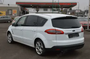 Ford S-Max S-MAX Titanium/TüvNeu/Garantie/Pano Bild 5