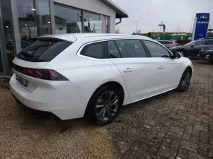 Peugeot 508 Allure 180 EAT8 Bild 3