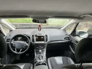 Ford Galaxy Titanium 7 Sitzen Bild 5