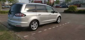 Ford Galaxy Titanium 7 Sitzen Bild 3