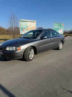 Volvo S60 2.4 Momentum Bild 3