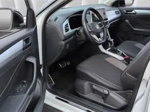 Volkswagen T-Roc GOAL TDI*DSG AHK LED+ ACC R-Kam Navi SHZ Bild 5