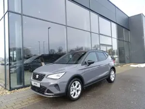 SEAT Arona Arona 1.5 TSI FR DSG 150PS AHK Navi ACC Parklenk.