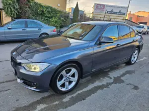 BMW 320 3er 320i xDrive Sport-Aut.