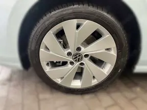 Volkswagen Golf VIII 1.5 TSI DSG eHybrid Goal KAM LED ACC A Bild 3