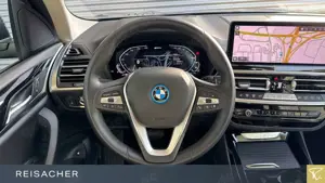 BMW X3 xDrive 30e Navi HUD RüKa adLED AHK 19"LM Bild 5