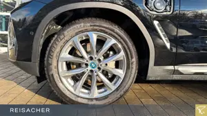 BMW X3 xDrive 30e Navi HUD RüKa adLED AHK 19"LM Bild 3