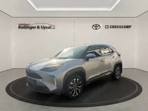 Toyota Yaris Cross Hybrid FWD Team Deutschland AHK