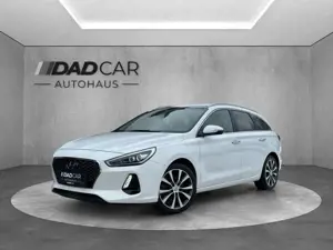 Hyundai i30 Premium *AHK*LEDER*NAVI*RFK*CARPLAY*PANO*
