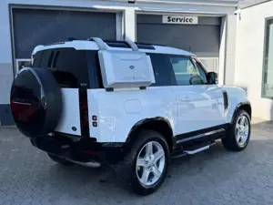 Land Rover Defender 90 3.0 D250 X-Dynamic SE Bild 5