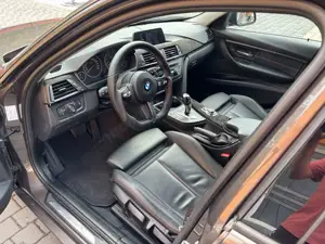 BMW 328 3er Touring 328i Touring Sport-Aut. Sport Line Bild 2