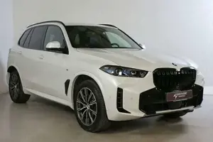 BMW X5 xDr.30d M Sport Standh Panor AHK ACC Sitzbelü Bild 3