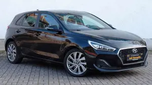 Hyundai i30 Passion +|1.Hand|SHZ|Kamera|PDC|CarPlay|LHZ|