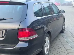 Volkswagen Golf Variant Golf VI Variant Diesel 1.6 TDI DPF Highline Bild 5