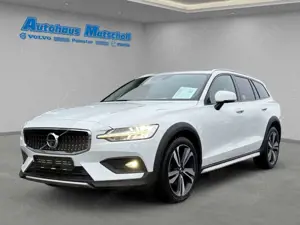 Volvo V60 Cross Country Pro AWD HUD StandHZG AHK Navi Leder