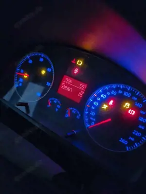 Volkswagen Touran Touran Diesel 1.9 TDI Trendline Bild 2