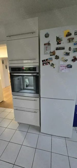 Verkaufen unsere sehr geräumige Einbauküche von Culineo .Neupreis lag bei 20000.