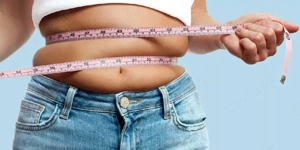 lachend leicht abnehmen 