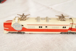 LOKOMOTIVEN, Märklin ST 800, Triebwagen-Zug, rotcreme