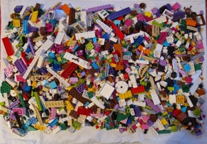 Lego-Konvolut 2 kg 225 g + Figuren 