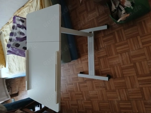 Beistelltisch fürs Bett 