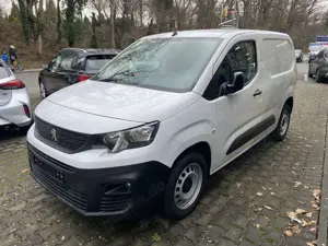 Peugeot Partner Premium L1 mit AHK + Park-Kamera *