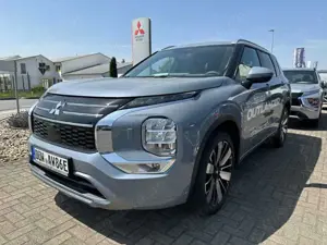 Mitsubishi Outlander 2.4L PHEV TOP