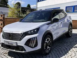 Peugeot 2008 1.2 PureTech GT Automatik Navi 17"Alu Bild 2