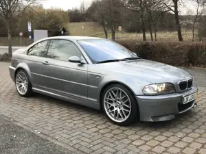 BMW M3 CSL