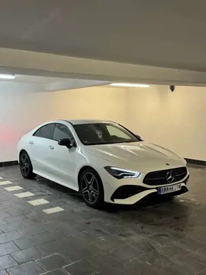Mercedes-Benz CLA 250 CLA 250 4Matic AMG Line Bild 3