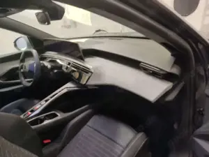 Peugeot 5008 ALLURE HYBRID DSC6 *7 SITZER*SHZ*PDC*KAMERA Bild 4