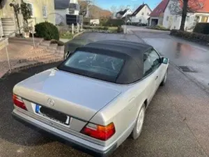 Mercedes-Benz Baureihe 124 300 CE-24, Cabriolet, 6-Zyl, Automatik Bild 4